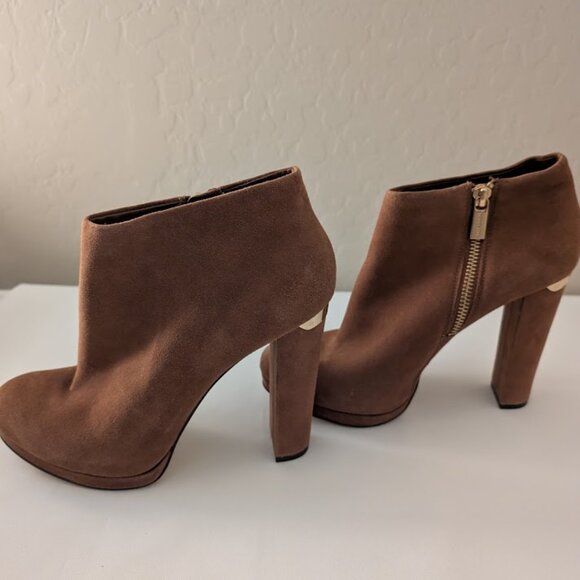 Michael Kors Zip Up Booties With Gold Hardware - Women Sz 7.5M - Picture 2 of 7